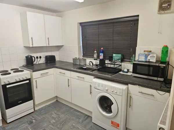 Flat For Rent in Grays, England