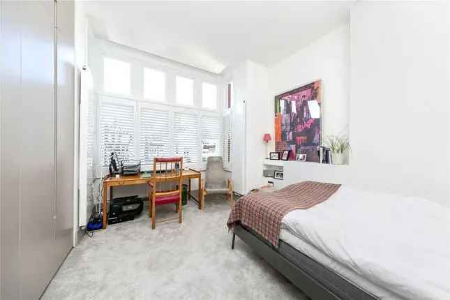 Flat to rent in Kings Road, Richmond TW10