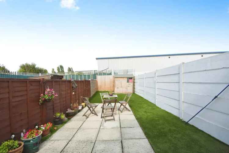 2 Bed House with Garden - Double Glazing and Gas Central Heating