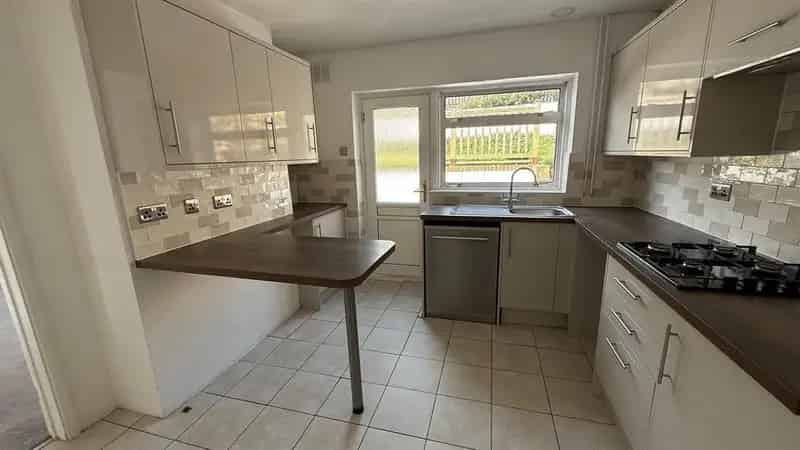 3 Bedroom Semi-Detached House for Sale in Brighton