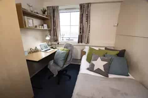 10m² Student Room Southampton Shared Kitchen Cleaning Included