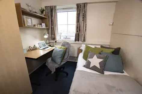 10m² Student Room Southampton Shared Kitchen Cleaning Included