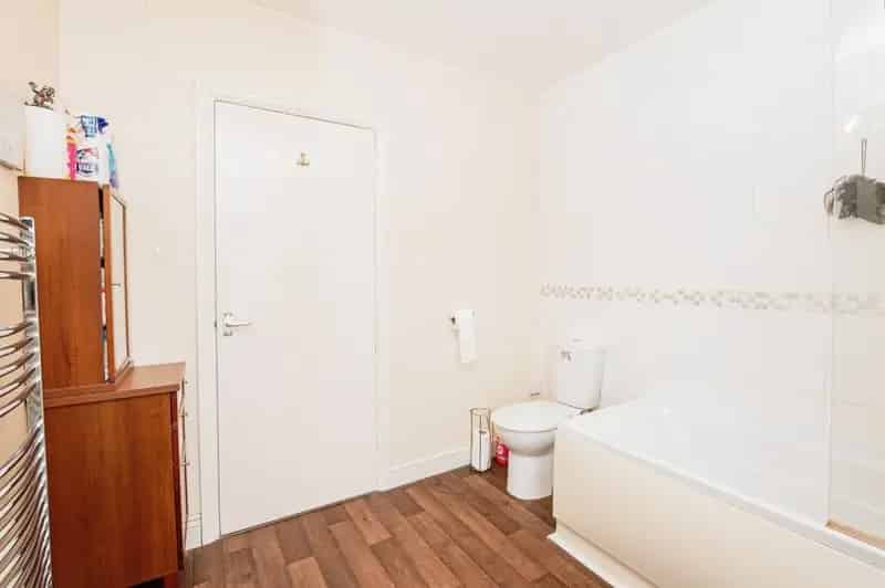 Two Bedroom Mid-Terraced House Near Schools