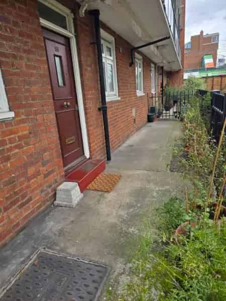 3 Double Bed Ground Floor Family Home Near Stockwell Station