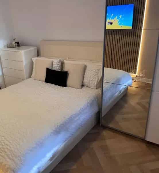 2 Bedroom Flat Hackney Downs Great Transport Links Freshly Decorated