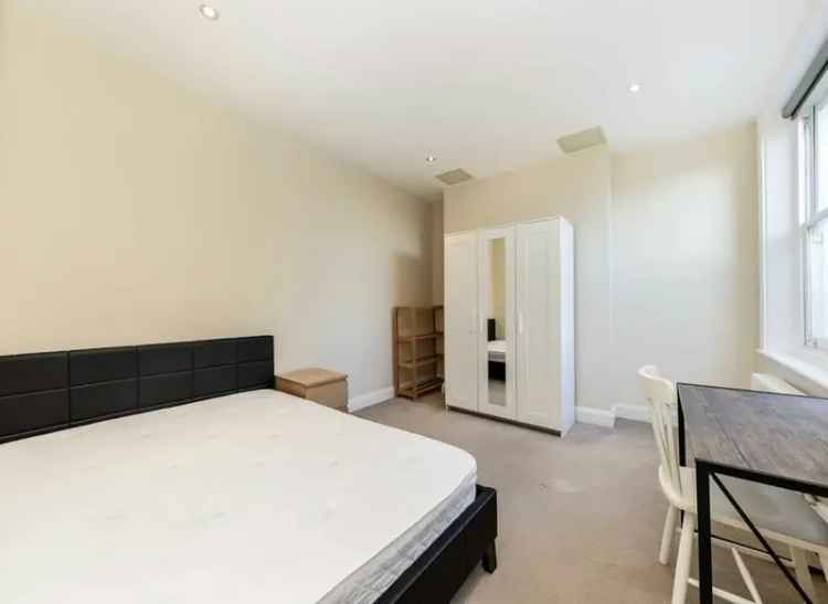 Spacious 2-Bedroom Apartment Fulham Palace Road