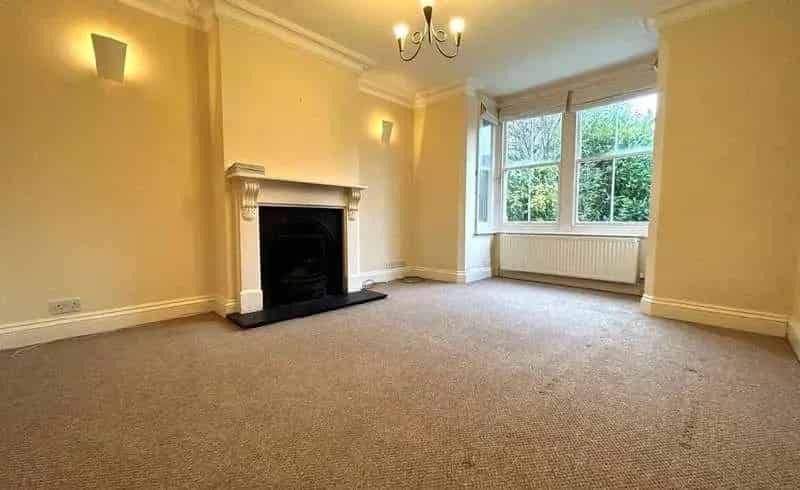 5 Bed House for Sale in Etchingham