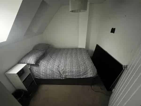 Large 4 Bed Townhouse with Garden and Summer House