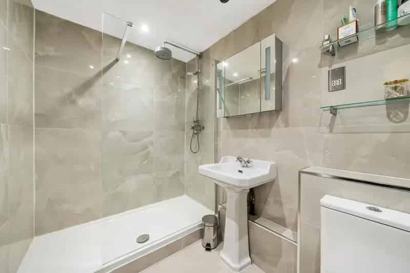 Stylish Flat with Private Garden in Period Conversion