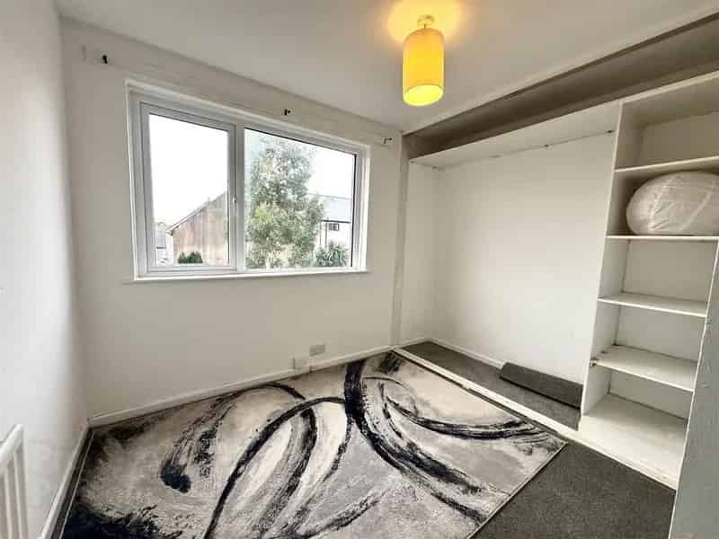Three Bedroom Mid-Terrace House Newtownards