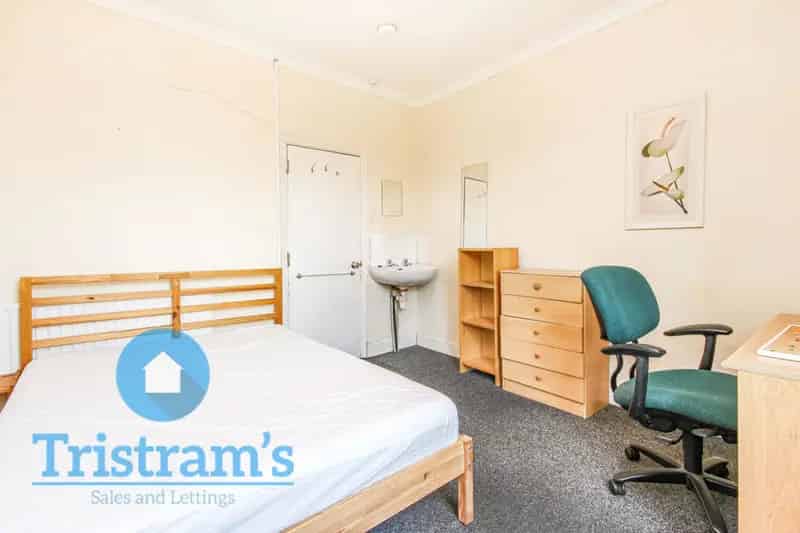 4 Bedroom Student House to Rent Near University of Nottingham