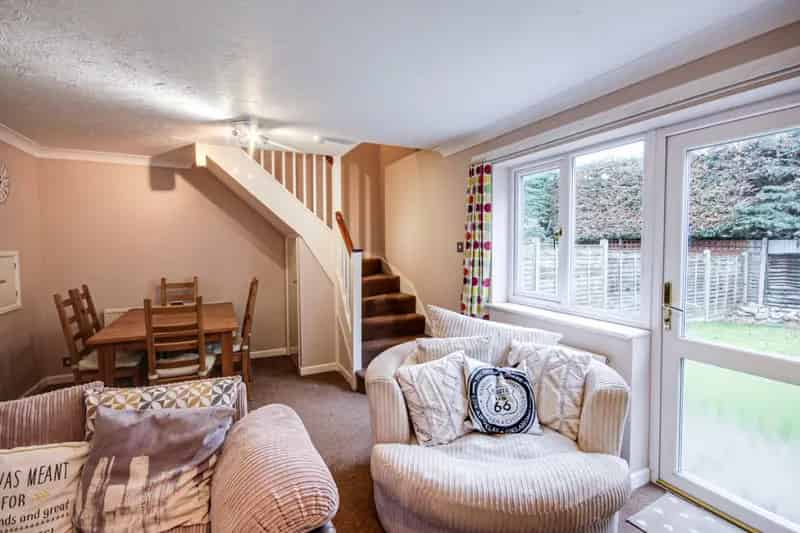 2 Bedroom House Near Winnersh Triangle Station