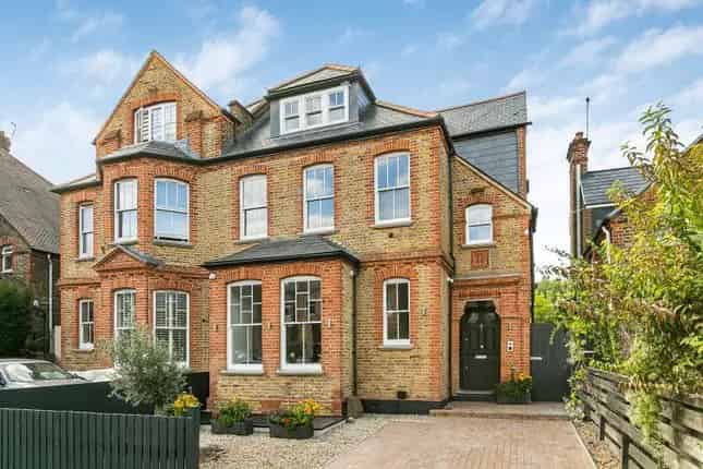 4 Bedroom Semi Detached House For Sale Killieser Avenue London SW2