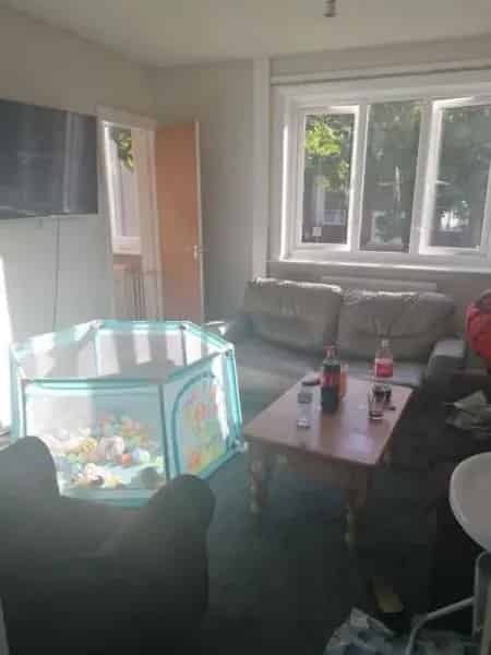 2 Bed Maisonette Near Seafront Old Town