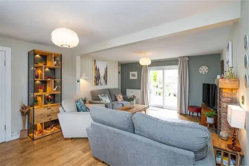 3 Bed Semi Detached House Juniper Green 2 Reception Rooms