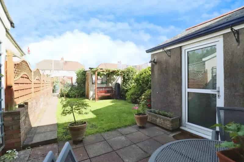 3 Bedroom Terraced House Whitchurch