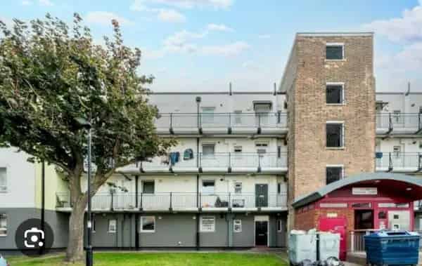 1st Floor 2 Bed Flat with Lift - SE7