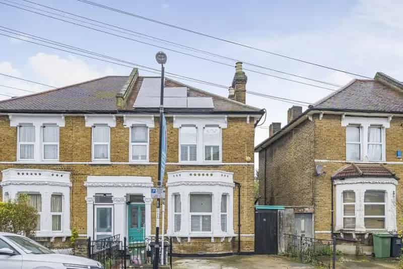 Five Bedroom Victorian House Near Catford and Hither Green