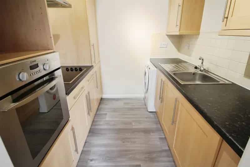 2 Bedroom Flat House to Rent