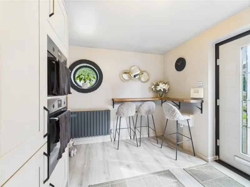 3 Bedroom Bungalow For Sale Detached Garage Fitted Kitchen
