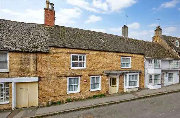 Market Street, Chipping Norton, Oxfordshire, OX7 5NQ | Property for sale | Savills