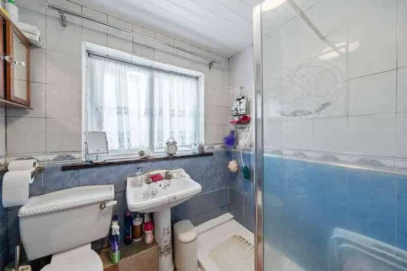 4 Bed Semi-Detached House for Sale