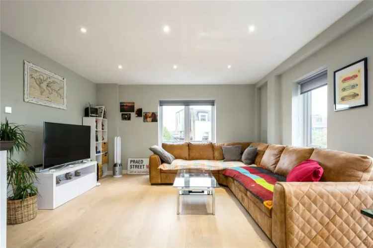 2 Bedroom Flat for Sale near Ladbroke Grove