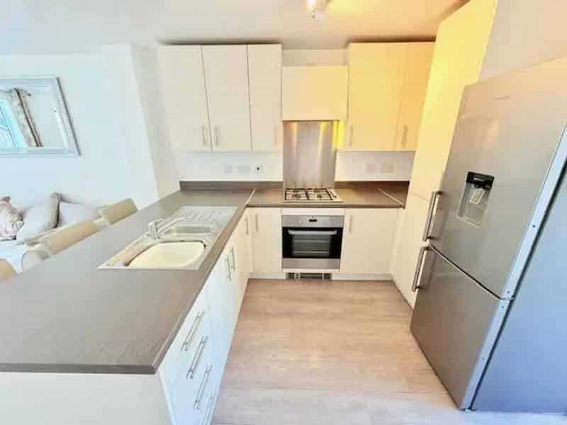 2 Bedroom House To Let Furnished Semi Detached House