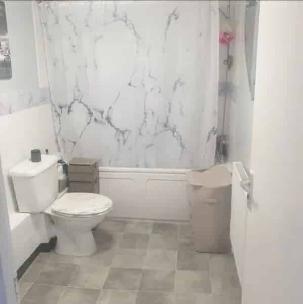 2 Bedroom Flat - Family Home Needed