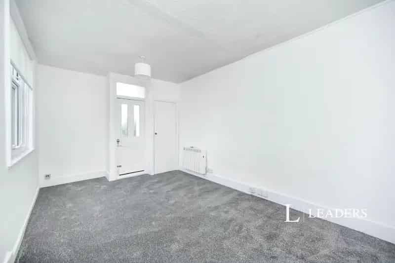 Studio Flat to Rent Near Seven Dials Brighton Train Station
