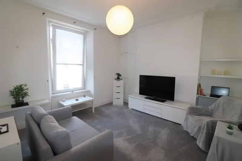 1 Bedroom Flat to Rent - Family Run Leasing Business