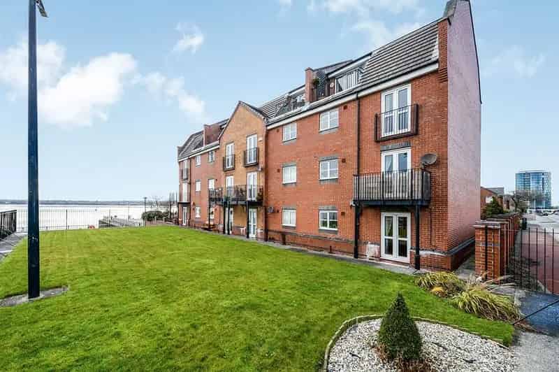2 Bedroom Flat to Rent Liverpool L3 River Views