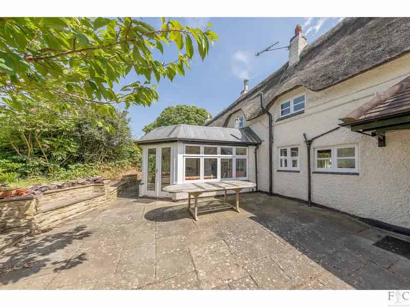 Thatched Cottage 4 Double Bedrooms Houghton on the Hill