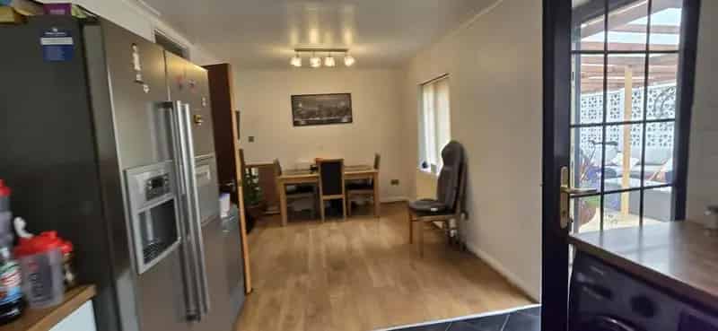 6 Bedroom Flat to Rent