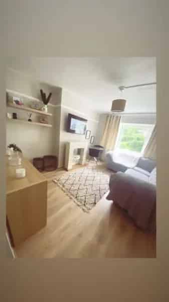 Two Bedroom Ground Floor Flat with Garden New Bathroom and Patio