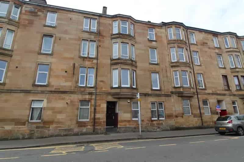 2 Bedroom Flat for Sale Recently Modernised