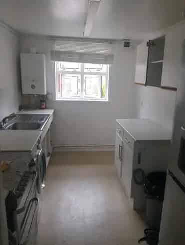 1 Double Bedroom Ground Floor Flat Quiet Location Communal Garden