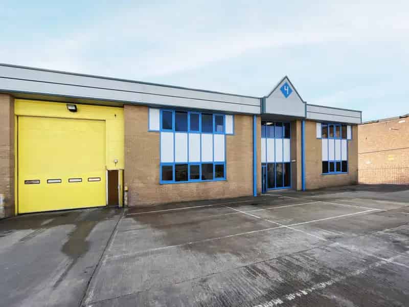 Commercial property For Rent , Travellers Close, Welwyn Hatfield, England