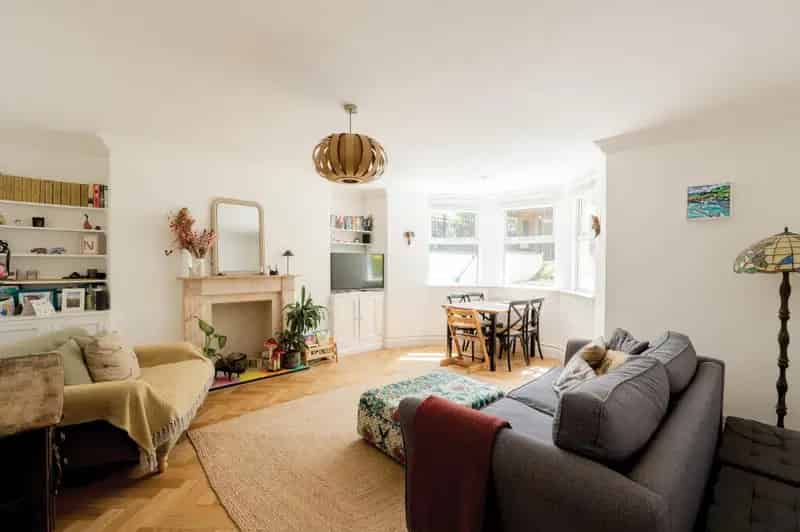2 Bedroom Garden Flat for Sale