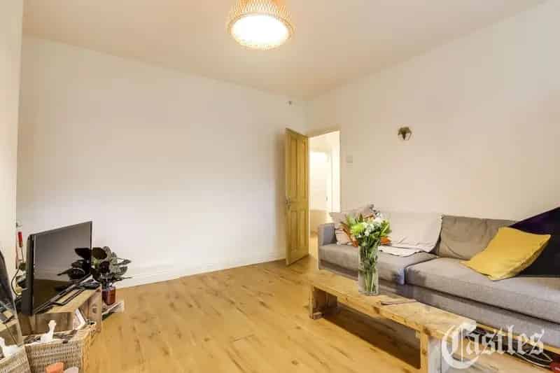 2 Bedroom Apartment House to Rent Near Hackney Stations