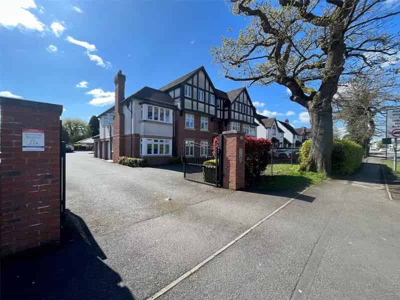 2 Bedroom Flat to Rent South Warwickshire West Midlands