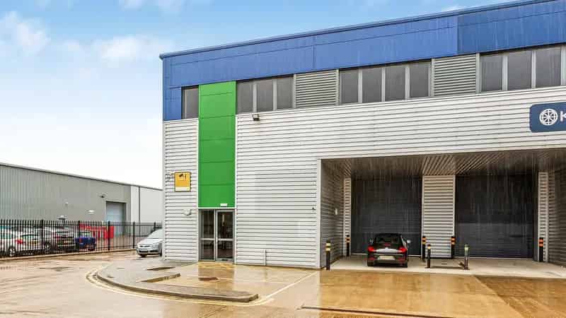 Kempton Gate Unit 8: 3815 sq ft Business Unit For Sale