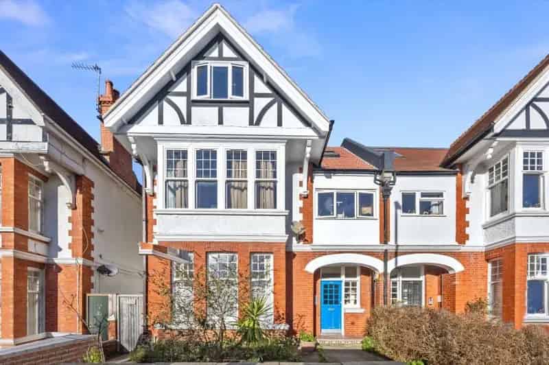 1 Bedroom Apartment for Sale