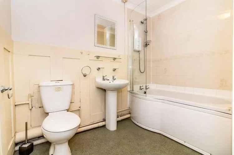 1 Bedroom Flat for Sale Manchester M1 - Investor Opportunity