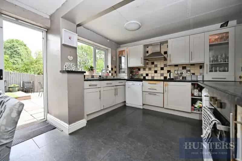 3 Bed House for Sale Needs Modernisation Family Home