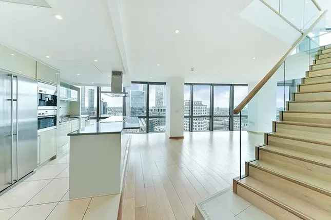 Two Bedroom Duplex Apartment Canary Wharf