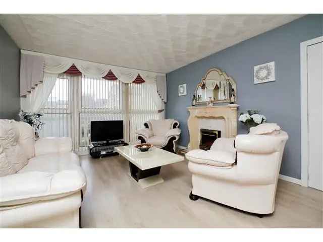 2 Bedroom Flat for Sale in Jordanhill School Catchment