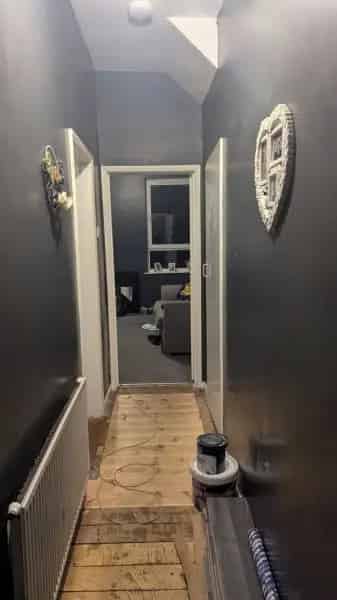 3 Bedroom House Near Beach Schools Shops and Transport