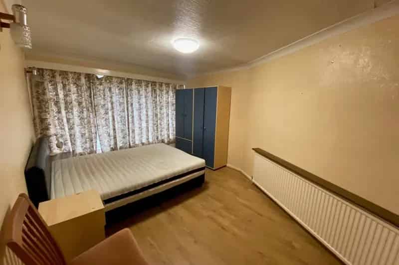 4 Bedroom Sharer Property Headingley Zero Deposit Guarantee