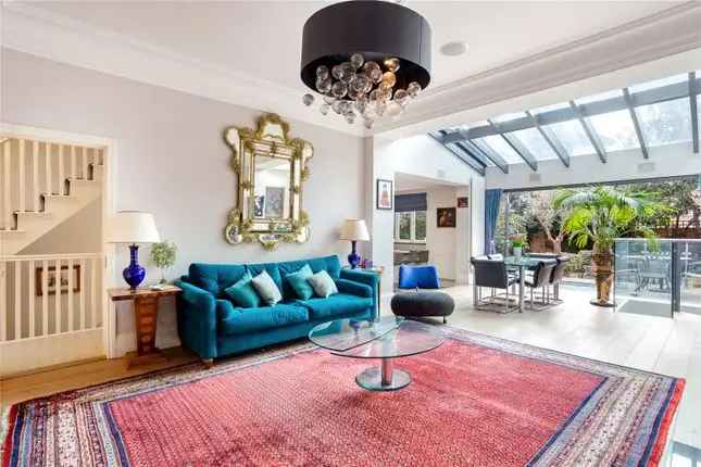 Semi Detached House for Sale in London W4